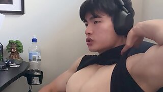 BustyBruceLee 4