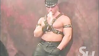 G-Force Smoking in Leather