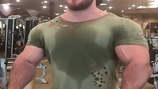 Bodybuilders Flexing  91