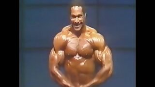 Mike Christian - Mr. Olympia 1987 Posing