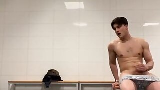 Guy jerking off and showing asshole in gym and caught by someone xxx