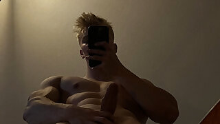 182 Cutie Sexy muscle blond Tiktoker Tim Laurenz timlaurenz OnlyFans porn