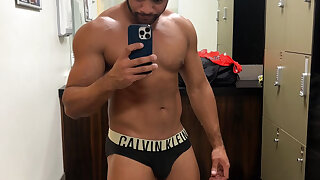 104 Black Hunk Reegswood  onlyfans leaked