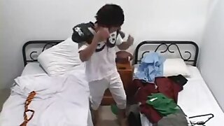 Matias encuentra desnudo a Wilmer y lo folla