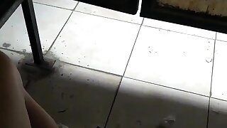 Dando verga en gloryhole mexico