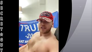 Fuck!!! This guy is hot