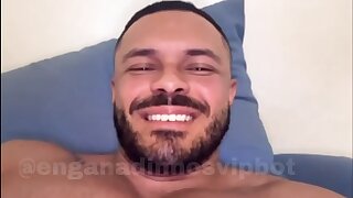 Webcam ... Straight muscled jerks off