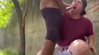 Big dick Papi bangs white chub outdoors in cruising area.