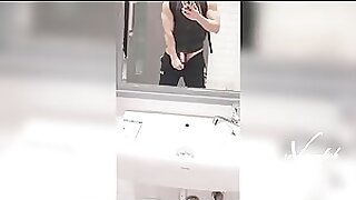 Muscle Bigcock-Public cum