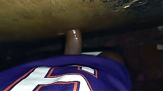 CASADO NAO AGUENTOU O TESAO E CHUPOU MEU PAU NO BAR