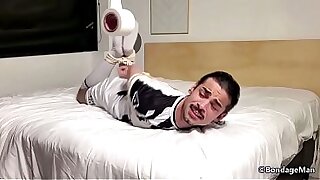 Kallel hogtied &vert; Behind the Scenes