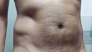 Ragazzo italiano mostra il cazzo