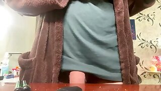 Guy show dick webcam