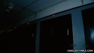 Ungloryhole 3